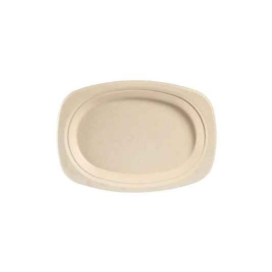 Der Teller oval 22 cm, Braun aus Bagasse von Duni GmbH ist ein umweltfreundlicher, biologisch abbaubarer Einwegteller mit glatter Oberfläche und leicht erhöhtem Rand, robust und in einer Packung mit 50 Stück erhältlich.