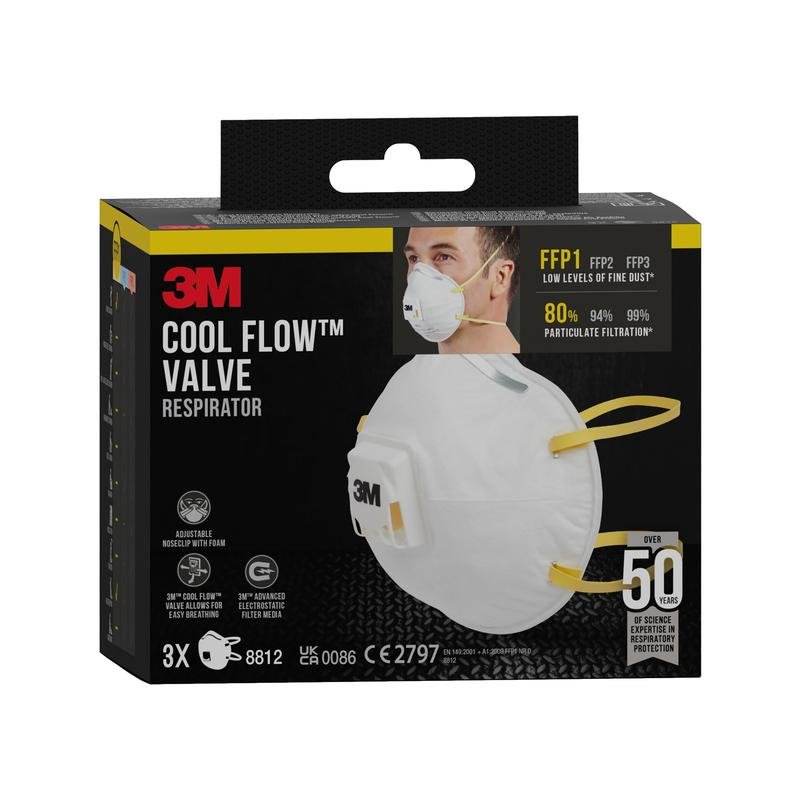 A máscara de partículas 3M™ Cool Flow™ 8812, FFP1 com válvula, conjunto de 3 da 3M Deutschland GmbH é entregue em uma caixa com imagens das máscaras e ilustração do usuário. Cada pacote contém três máscaras respiratórias, projetadas para proteção respiratória confortável.
