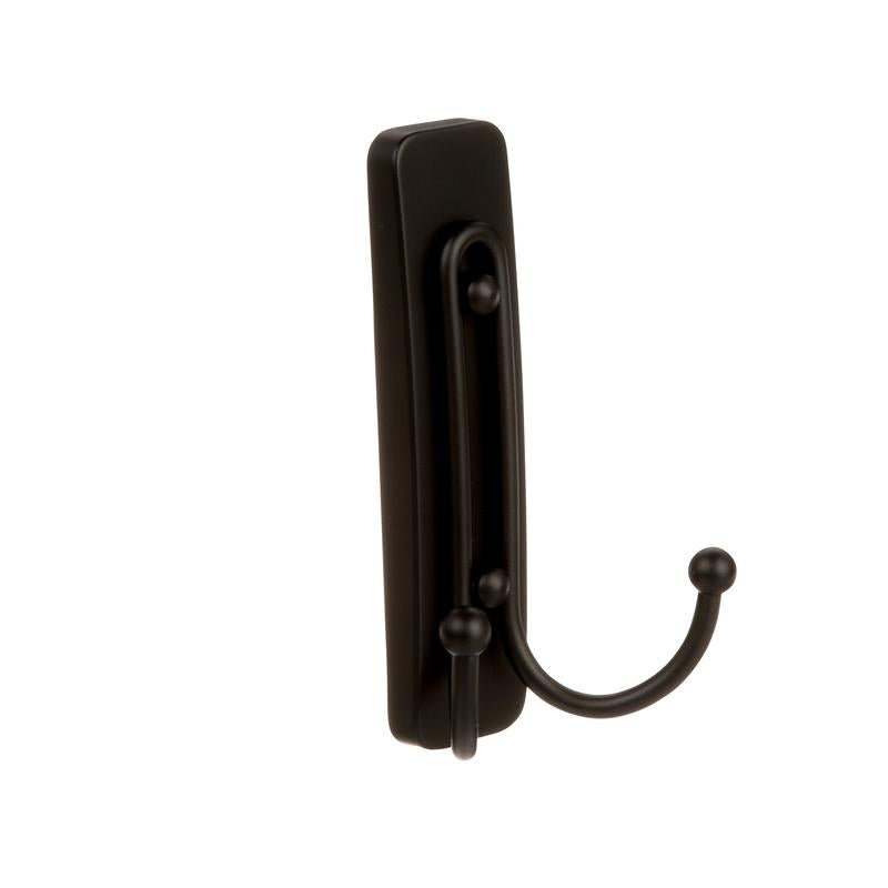 Um grande Command™ gancho duplo em níquel escovado da 3M Deutschland GmbH (17036), com base retangular e dois ganchos arredondados de tamanhos diferentes, é mostrado em um fundo branco - prático, autoadesivo.