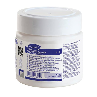 Um recipiente de plástico branco das pastilhas de limpeza Suma Café AutoTab para máquinas de café expresso (60 unid.) da Diversey Deutschland GmbH & Co. OHG com etiqueta azul e branca; remove eficazmente gorduras e óleos de café.