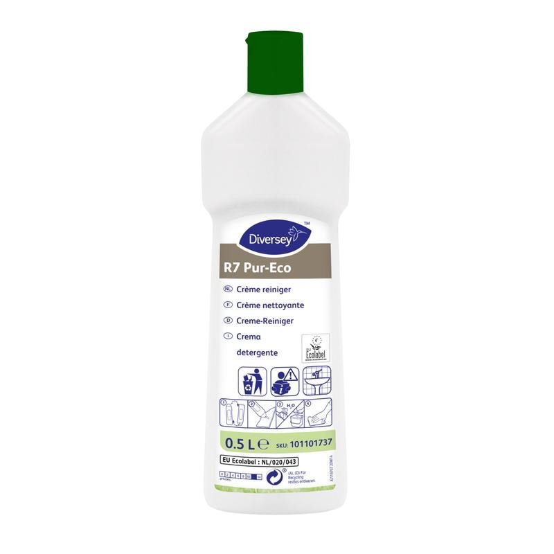 Uma garrafa branca de 500 ml de Creme de Limpeza Diversey R7 Pur-Eco da Diversey Deutschland GmbH & Co. OHG com tampa verde, rotulada em várias línguas e ecológica para superfícies duras e resistentes à água.