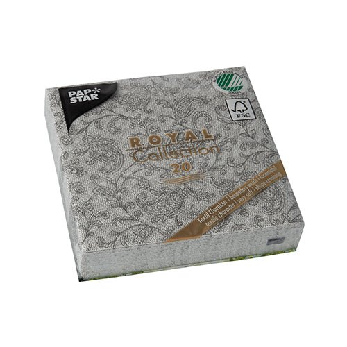 Um pacote selado com 20 guardanapos PAPSTAR "ROYAL Collection" 1/4-dobra (25 x 25 cm) da PAPSTAR GmbH apresenta um design floral prateado com logotipos de certificação FSC e ecológicos, indicando 20 guardanapos por pacote.