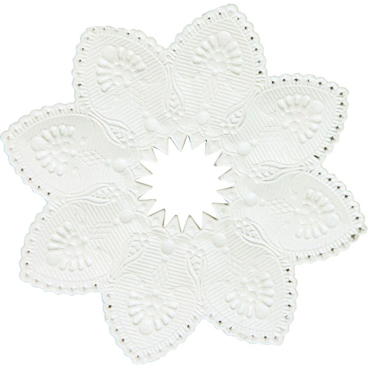 As mangas para velas, brancas, 5x100 mm da Duni GmbH (embalagem com 100 unidades), são ideais como acessórios elegantes para velas ou para a embalagem de velas e embelezam com estilo qualquer decoração de mesa.