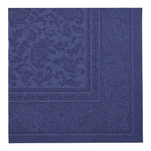 Um PAPSTAR 50 guardanapos "ROYAL Collection" 1/4-dobra 40 x 40 cm em azul escuro da PAPSTAR GmbH, com uma borda estampada de flores e paisley, é apresentado plano diante de um fundo uniforme.