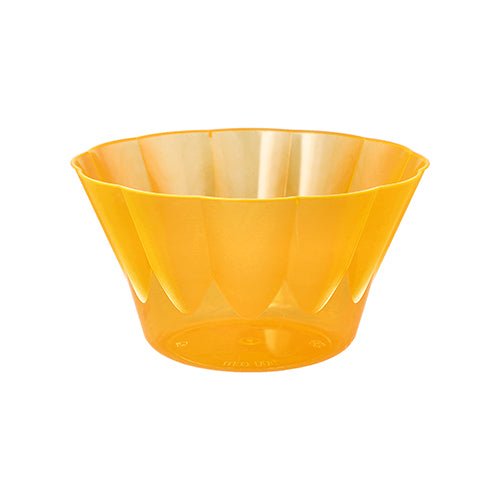 As taças de gelado e sobremesa Starpak 50 são taças redondas de PS laranja (500 ml, Ø 13 cm, 7,5 cm), ideais para servir gelados e sobremesas. Apresentadas num fundo branco simples, conferem um estilo vibrante a qualquer ambiente.
