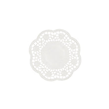 O PAPSTAR conjunto de base para pratos e chávenas redondo (Ø 10 cm, branco, 1000 unidades) da PAPSTAR GmbH com borda ondulada e recorte de renda é ideal para uma decoração de mesa elegante, aqui sobre um fundo branco.