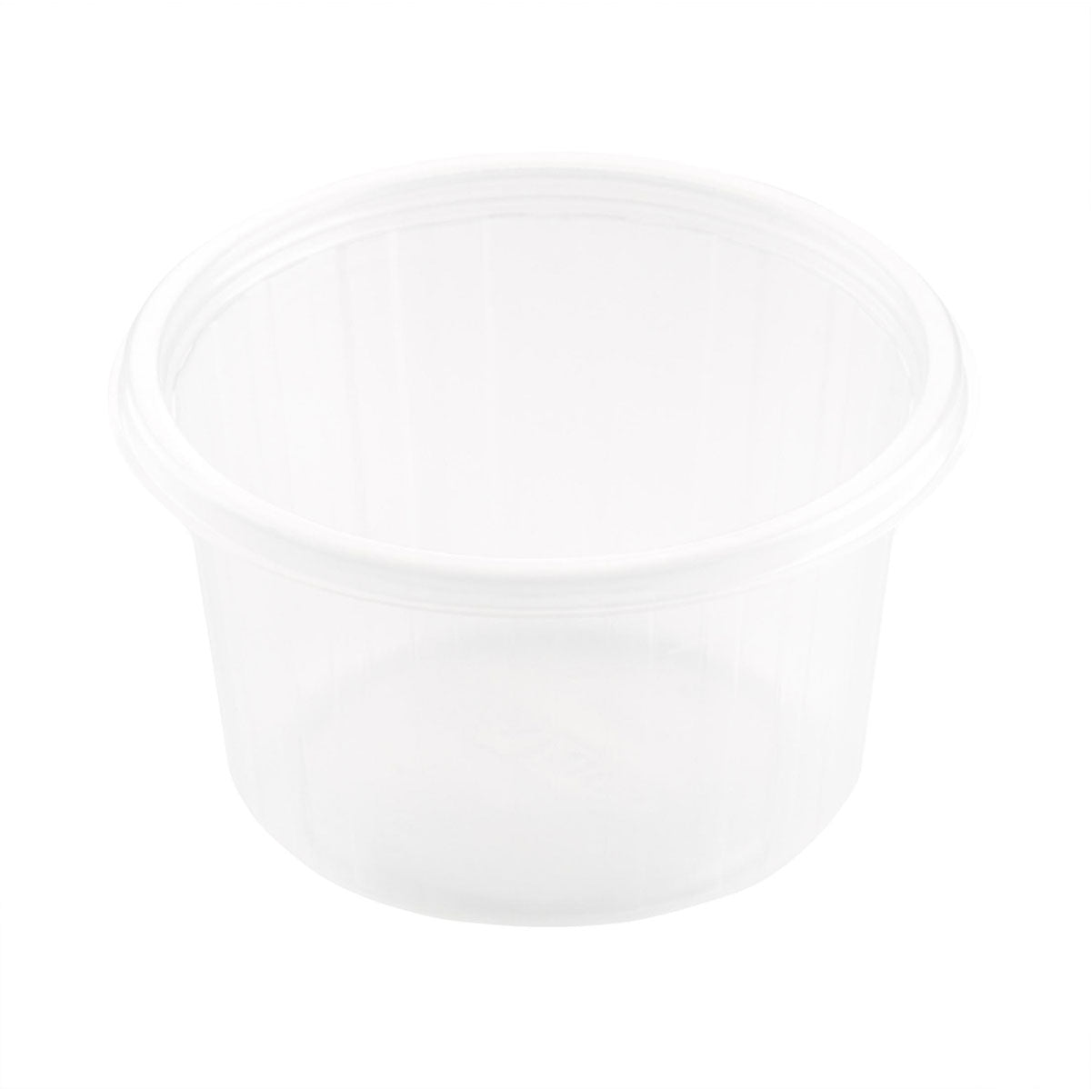 É exibido um recipiente Fixpack® redondo transparente PP vazio e claro da Duni GmbH, em forma redonda, visto de um ângulo ligeiramente elevado diante de um fundo branco.