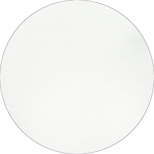 Um objeto circular branco, texturizado, com um padrão subtil de linhas diagonais, que se assemelha à toalha de mesa Starpak, semelhante a tecido Airlaid 20 m x 1,2 m folha (1 rolo) da Starpak, sobre um fundo branco.
