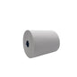 Um grande rolo de papel CWS branco, de duas camadas, da CWS, com núcleo de plástico azul, conhecido pela sua elevada capacidade de absorção, está representado na horizontal sobre um fundo branco.