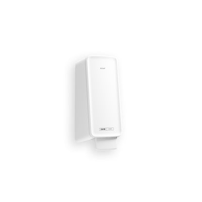 Um dispensador de sabão CWS PureLine Cream branco, montado na parede, com forma retangular, rótulo "SOAP" no topo e uma alavanca de pressão na parte inferior. Perfeito para dispensar sabão creme CWS PureLine Cream. Fundo branco monocromático.