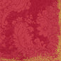 Um fundo estruturado em Bordeaux Real com padrões intrincados de flores e folhas, finalizado com uma borda dourada-amarela - ideal para guardanapos de papel Duni GmbH 33x33 cm, 3 camadas (pacote com 250 guardanapos).