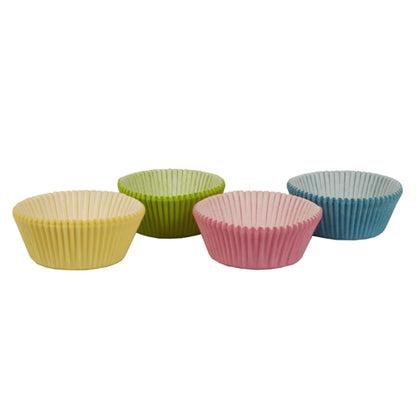 Quatro PAPSTAR 60 formas de cupcake (Ø 5 cm × 2,5 cm) da PAPSTAR GmbH em amarelo, verde, rosa e azul estão dispostas em uma linha. Feitas de papel frisado, são perfeitas para muffins ou cupcakes sobre um fundo branco.