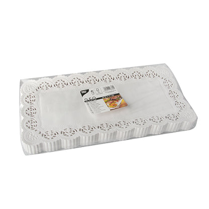 Uma pilha de papéis rendados PAPSTAR quadrados 34x17 cm, branco (250 unidades) para decoração, com borda semelhante a renda e embalados em um saco plástico transparente com a marca PAPSTAR GmbH no rótulo.