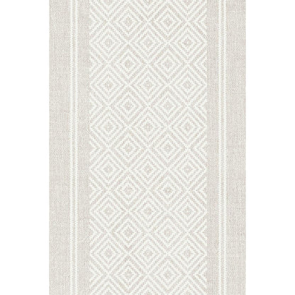 Um papel de parede bege-branco com um padrão de losango geométrico repetido e detalhes pontilhados complementa a sua decoração de mesa, especialmente quando combinado com os guardanapos Dunilin 40 x 60 cm 1/4 de dobra de alta qualidade da Duni GmbH.