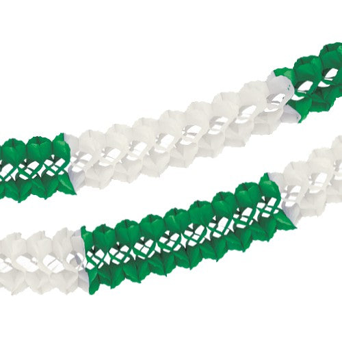 Duas PAPSTAR guirlandas de grande dimensão (papel, ignífugas, Ø 16 cm · 10 m) da PAPSTAR GmbH são ilustradas com um padrão zig-zag verde e branco alternado, sendo ideais para decoração em um fundo branco simples.