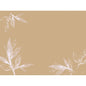 Um fundo castanho claro com linhas verticais finas e padrões de folhas brancas, semitransparentes em três cantos. O centro vazio torna os jogos americanos de papel 30x40 cm Eco Leaves da Duni GmbH ideais para mesas cobertas de forma ecológica. Embalagem: 250 peças.
