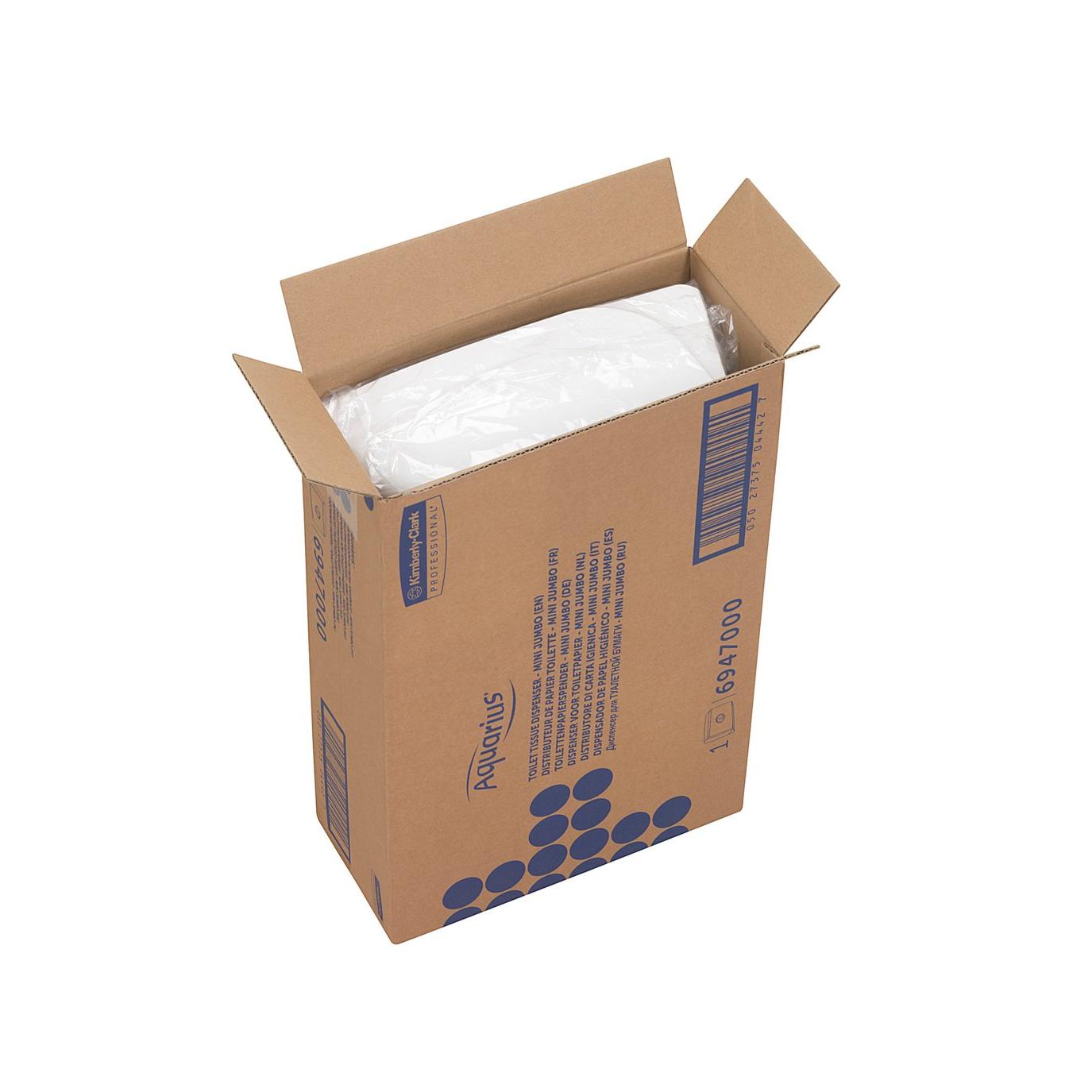 Eine offene braune Schachtel mit der Aufschrift "Aquarius™ Toilet Tissue Spender" von Kimberly-Clark GmbH enthält einen weißen Jumbo Mini Doppelrollen-Spender. Auf der Seite der Schachtel sind blaue Punkte und Produktangaben aufgedruckt.