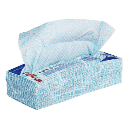 Uma caixa de panos de limpeza WypAll® X50 da Kimberly-Clark GmbH - Interfold (41,80 cm x 24,70 cm), com panos estampados em azul e branco, um parcialmente retirado, em frente a um fundo branco sólido.