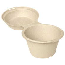 Die Clamshell 575 ml - unbeschichtet Braun Bagasse 132x132x75 von Duni GmbH ist eine biologisch abbaubare, beigefarbene Zweikammer-Lebensmittelbox, die aus geformten Fasern für nachhaltige Verpackungen hergestellt wird. Verkauft in Packungen mit 40 Stück.