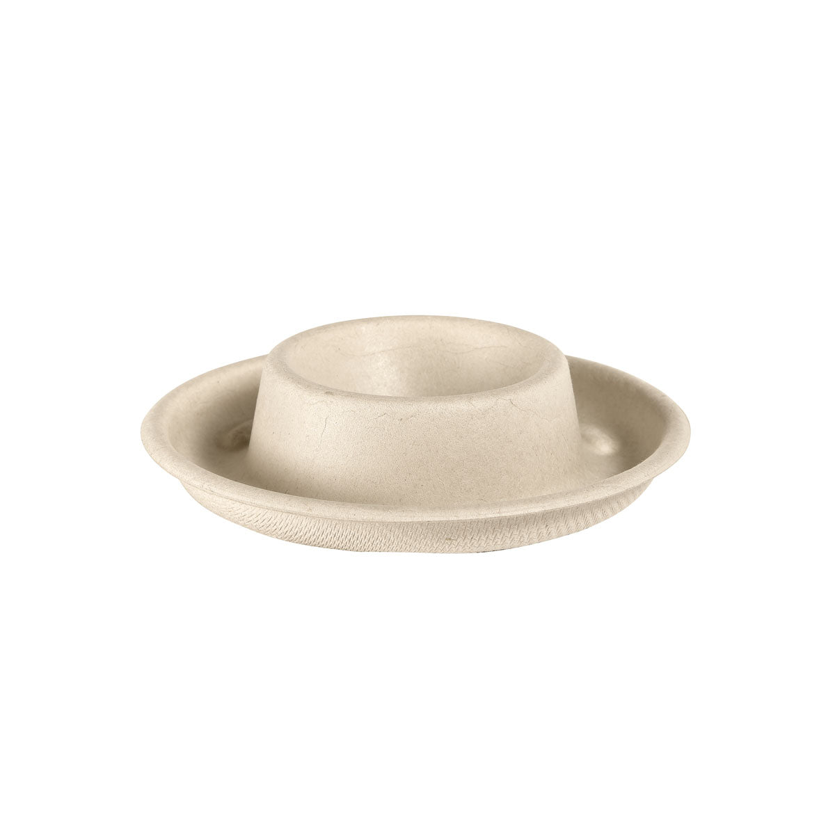 Um suporte para ovos bege, redondo e plano - Bagasse marrom não revestido Ø89 da Duni GmbH (pacote com 70 peças), com centro elevado, é apresentado contra um fundo branco simples.