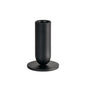 Um elegante castiçal preto de metal (design Totem, 5,7x8 cm) da Duni GmbH está sobre um fundo branco, sendo assim uma decoração de mesa elegante e um elemento decorativo marcante. A embalagem contém 1 peça.