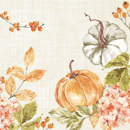 Ilustração em aquarela com abóboras laranja e brancas, folhas de outono, bagas e flores rosa em fundo bege - ideal para os guardanapos Bio-Dunisoft 40x40cm da Duni GmbH, dando um toque elegante de outono à mesa posta de forma sustentável.