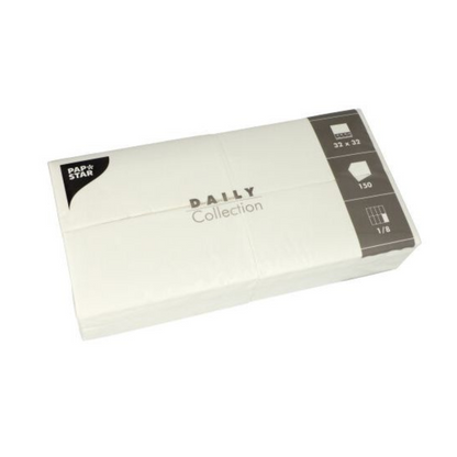 Um pacote branco de guardanapos "DAILY Collection" da PAPSTAR GmbH contém 150 guardanapos com as medidas 32 x 32 cm, ideal para valorizar sua decoração de mesa. Na embalagem é indicado que os guardanapos são dobrados em oitavos.