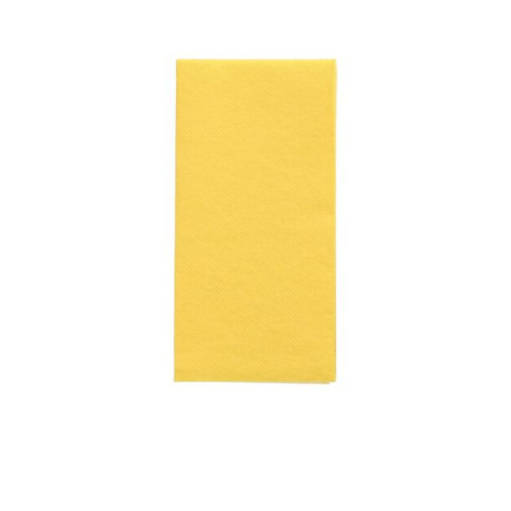 Um único guardanapo amarelo, retangular e bem dobrado da PAPSTAR Guardanapos "DAILY Collection" 1/8-dobra 32 cm x 32 cm da PAPSTAR GmbH está centrado como uma decoração de mesa num fundo branco simples.