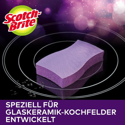 Uma esponja de limpeza para vitrocerâmica Scotch-Brite™ | Embalagem (1 unidade) da 3M Deutschland GmbH está sobre uma placa de vitrocerâmica preta com gotas de água. O texto: "Desenvolvido especialmente para placas de vitrocerâmica.