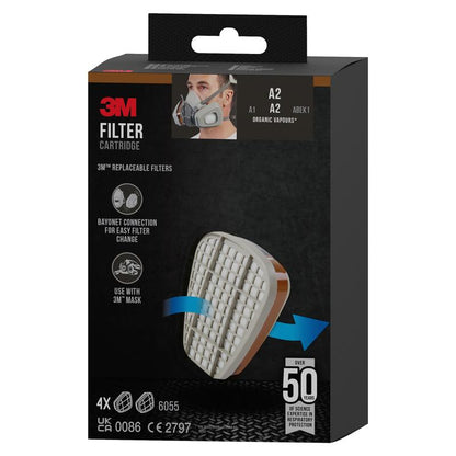 Uma caixa com o cartucho de filtro 3M™ 6055, A2 Vapores Orgânicos da 3M Deutschland GmbH, com uma ilustração do cartucho, uma pessoa com máscara e texto sobre compatibilidade, tipo de filtro e os quatro cartuchos incluídos.