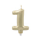 Die PAPSTAR GmbH Zahlenkerze mit Halter in Gold (7 cm) ist geformt wie die Zahl Eins, mit einem Spitzendocht und weißem Sockel - ideal als Kuchendekoration oder Geburtstagskerze, dargestellt auf einem schlichten weißen Hintergrund.