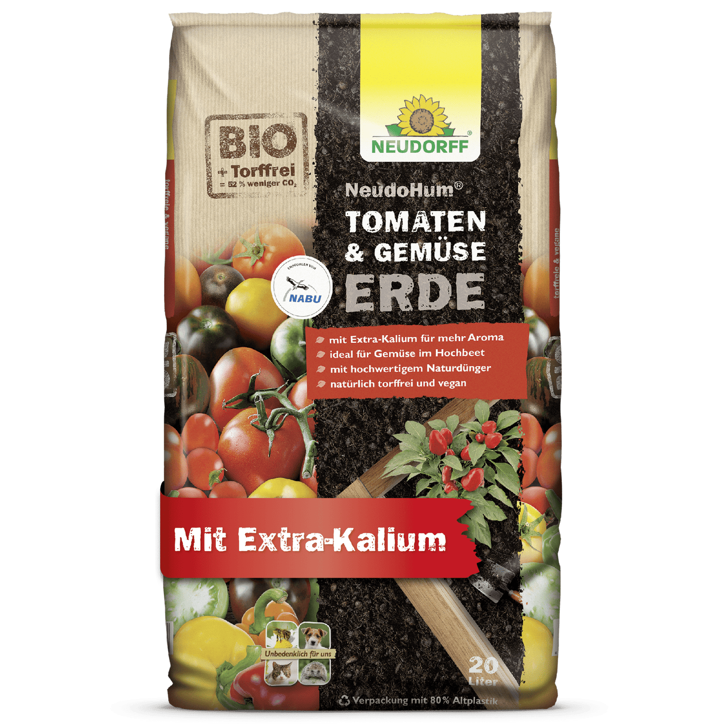 Na embalagem de um saco de Neudorff Shop NeudoHum Terra para Tomate & Legumes, sem turfa e biológica, estão ilustrados tomates e legumes de verão. Com extra potássio, é ideal para canteiros elevados e apoia um crescimento saudável dos vegetais.