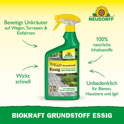 Uma garrafa de spray verde com a inscrição "Neudorff BioKraft Grundstoff Essig" da loja Neudorff está em pé. O texto em alemão destaca os ingredientes naturais, a ação rápida e a remoção segura e eficaz de ervas daninhas para terraços e caminhos amigos dos animais e das abelhas.