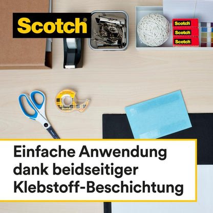 Uma mesa de escritório com materiais de escritório, incluindo fita adesiva dupla face Scotch® da 3M Deutschland GmbH (1 rolo, 12 mm x 33 m); texto em alemão destaca a fácil aplicação. Também presentes: tesoura, dispensador de fita, elásticos, suporte para clipes de papel e papelada.