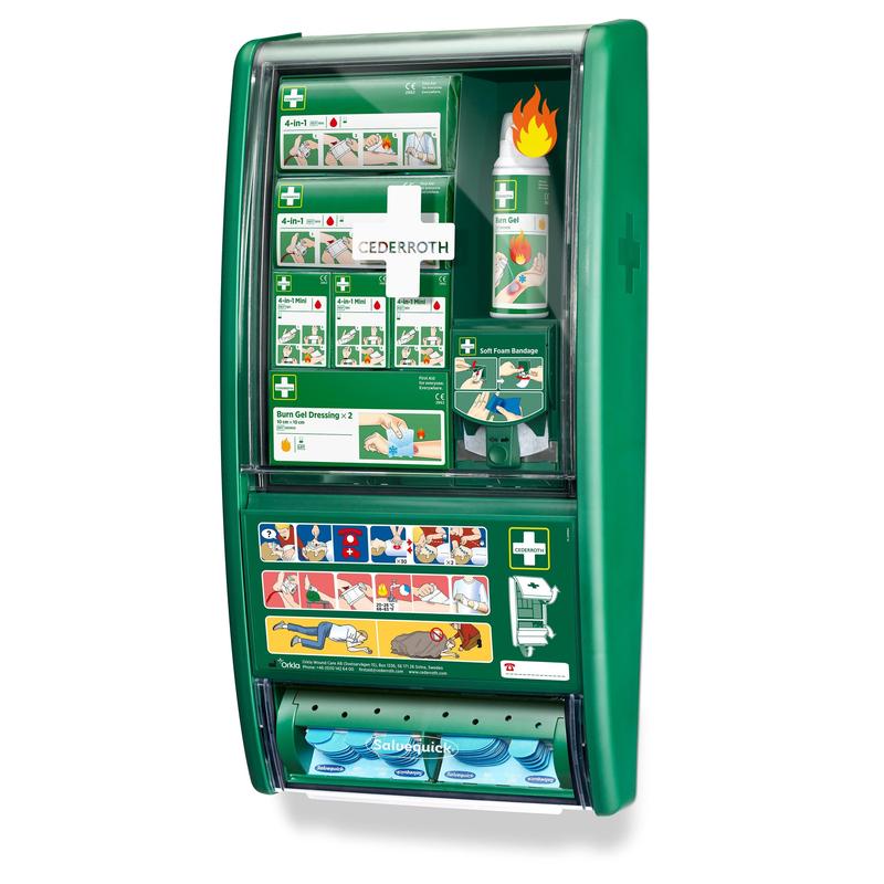 A estação de primeiros socorros e queimaduras Cederroth da Orkla Wound Care AB é uma estação de primeiros socorros verde montada na parede com compartimentos para gel para queimaduras, curativos, faixas de espuma macia e uma instrução ilustrada na frente.