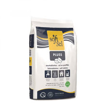 Um saco branco e amarelo de 25 kg com a inscrição "Pastilhas de Sal" para amolecimento de água está no chão, com texto multilíngue, símbolos de aplicação industrial e a marca "Diversey Deutschland GmbH & Co. OHG".