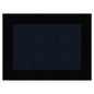 Uma imagem abstrata que mostra um grande retângulo azul-escuro com um padrão de grade texturizado, lembrando o sofisticado conjunto de mesa Duni Dunicel® 30 x 40 cm 'Linnea Black' da Duni GmbH, diante de um fundo preto que reflete a estrutura da grade.