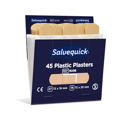 Em um Orkla Wound Care AB parcialmente aberto, 45 adesivos plásticos/recarga (6 peças), há 27 adesivos de 72x19mm e 18 de 72x25mm, que permitem um cuidado confortável das feridas.
