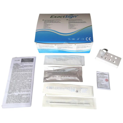 A embalagem do teste rápido de combinação de antígenos ExactSign 4in1 (25 peças) é mostrada com uma caixa azul e branca, um folheto informativo, componentes de teste selados, um suporte de plástico e um pequeno cartão, tudo em um fundo branco.