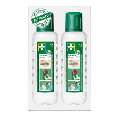 Cederroth Lavagem Ocular 2 x 500 ml da Orkla Wound Care AB: Duas garrafas brancas com tampa verde e uma etiqueta ocular com a inscrição pH Control Buffered. Perfeito para uma reação rápida em acidentes oculares. A embalagem contém 2 unidades (pack de 2).