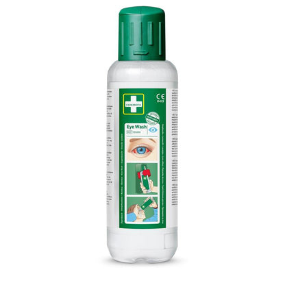 Garrafa de plástico branca com tampa verde e a inscrição "Cederroth lavagem ocular 2 x 500 ml, pack de 2" da Orkla Wound Care AB. A etiqueta contém um olho ilustrado, instruções, informações do produto e uma certificação para reação rápida em acidentes oculares.