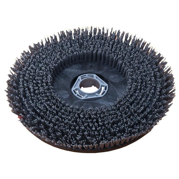 Uma escova abrasiva Diversey redonda, preta (43 cm) com cerdas rígidas e um suporte de plástico, concebida para as máquinas de limpeza de pisos swingo 1850 & 4000. Embalagem: 1 unidade. Marca: Diversey Deutschland GmbH & Co. OHG.