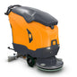 O TASKI ULTIMAXX 2900 SD50 Performance EBU da Diversey Deutschland é uma máquina de lavar e secar de última geração com tração nas rodas, um tanque de 63L e um disco único de 50cm, ideal para a limpeza eficaz de pisos industriais.
