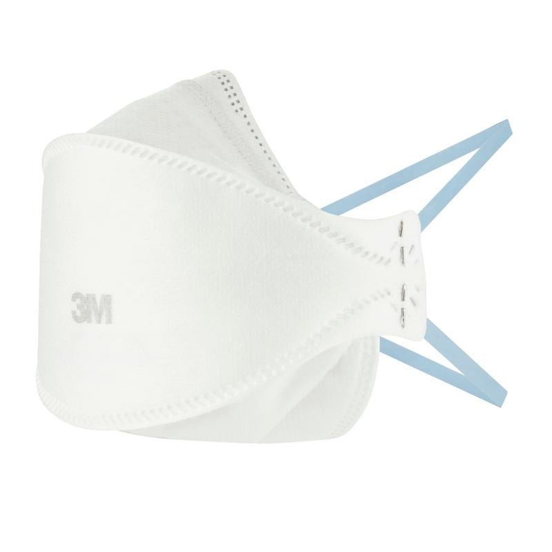 A máscara de partículas confortável 3M™ Aura™ 9320+, FFP2, sem válvula (1 peça), da 3M Deutschland GmbH, é mostrada sem uso com alças de orelha azuis e uma leve dobra no meio sobre um fundo branco.