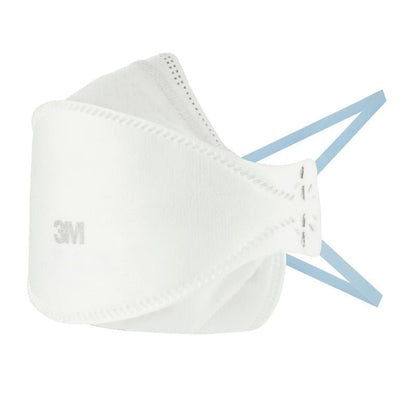 A máscara de partículas confortável 3M™ Aura™ 9320+, FFP2, sem válvula (1 peça), da 3M Deutschland GmbH, é mostrada sem uso com alças de orelha azuis e uma leve dobra no meio sobre um fundo branco.