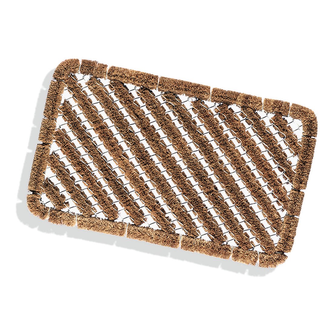 O Nölle Profi Brush Tapete de Fibra de Coco com Malha de Arame (59x39 cm) da Nölle Profi Brush Bürsten- & Pinseltechnik e.K. tem cerdas inclinadas e uma borda grossa de coco - ideal para projetos de jardinagem e bricolagem; ilustrado sobre fundo branco.