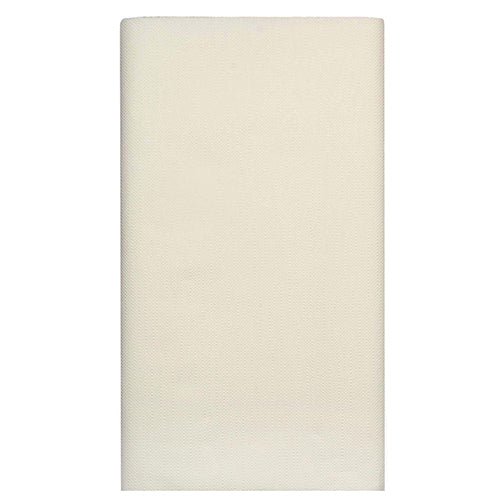 Uma toalha de mesa retangular, bem dobrada, de cor creme PAPSTAR Tissue "ROYAL Collection" (120 x 180 cm) da PAPSTAR GmbH é apresentada diante de um fundo branco simples.