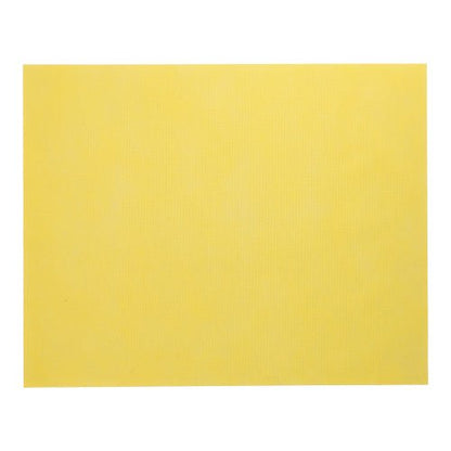 Os Starpak 100 conjuntos de mesa, semelhante a tecido, Vlies "soft selection" (30x40 cm) em amarelo simples oferecem como decoração de mesa elegante ou jogos americanos um toque estiloso para qualquer ocasião. Ilustrado sobre fundo branco.