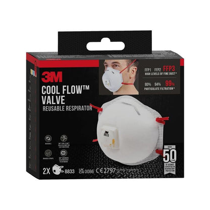 Uma embalagem de máscara de partículas 3M™ Cool Flow™ 8833, FFP3, com válvula da 3M Deutschland GmbH oferece proteção FFP3 de primeira qualidade com uma válvula Cool Flow; cada embalagem contém duas máscaras reutilizáveis.