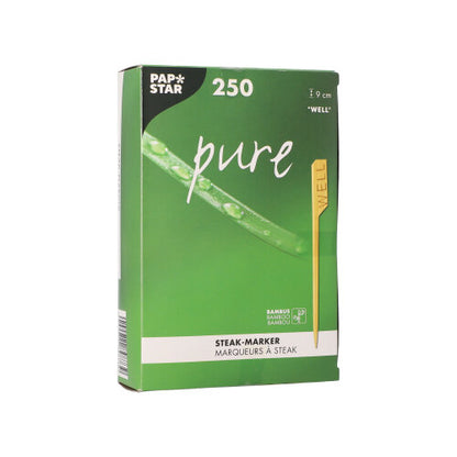 Uma caixa verde da PAPSTAR GmbH com a inscrição "PAPSTAR 250 marcadores de bife de 9 cm" contém 250 marcadores de bife de bambu. A embalagem mostra um marcador com a inscrição "WELL" e contém texto em inglês e francês – ideal para cozinhas de restaurantes.